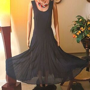 Elegant Sleeveless Dress